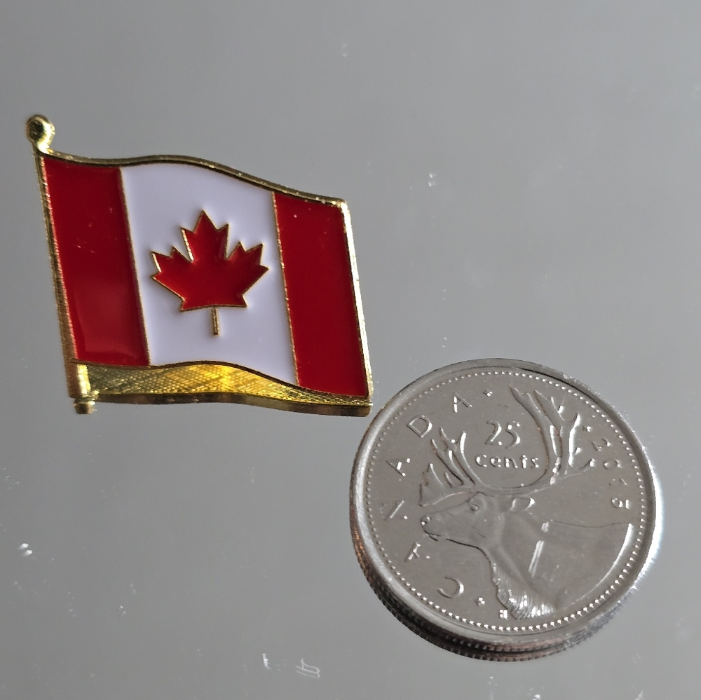 Canadian Flag Enamel Pin - Picture 2 of 4